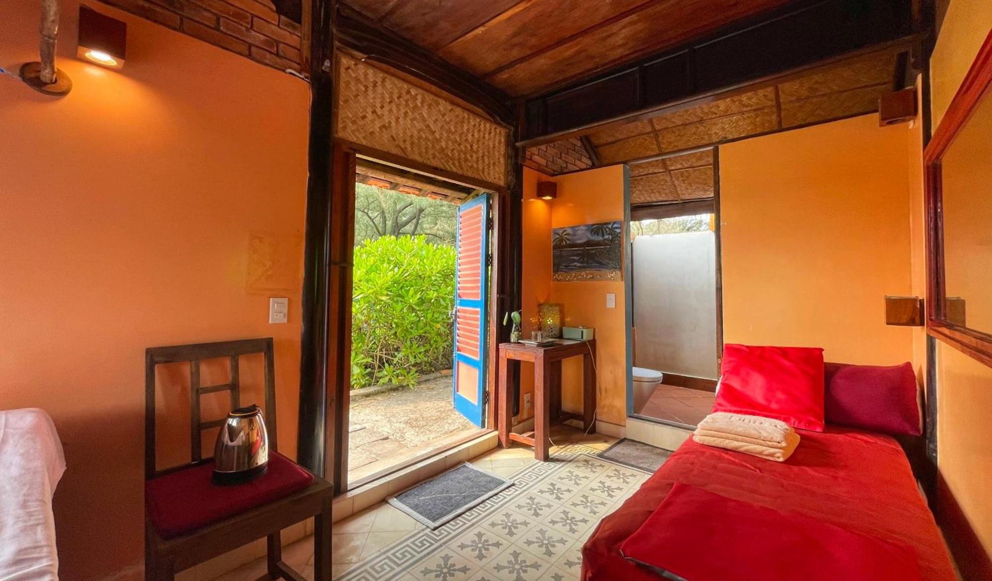 Villa Louise Hue Beach Boutique Hotel Zimmer foto